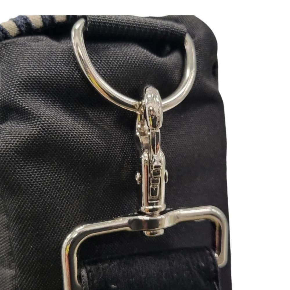 Capturing Couture Zip|Switch Camera Bag - Picture 8 of 11